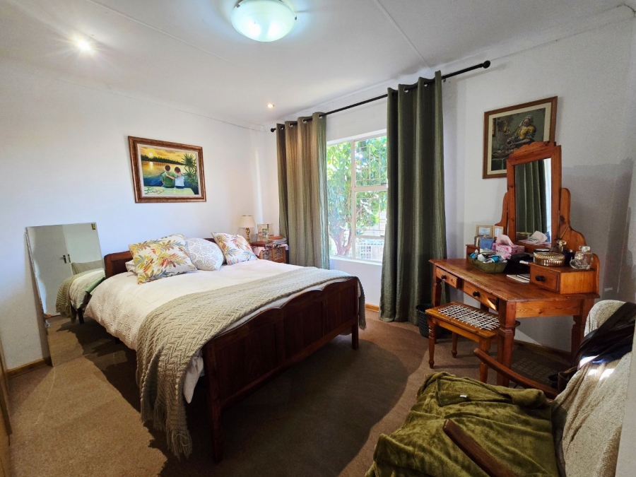 2 Bedroom Property for Sale in Langenhovenpark Free State